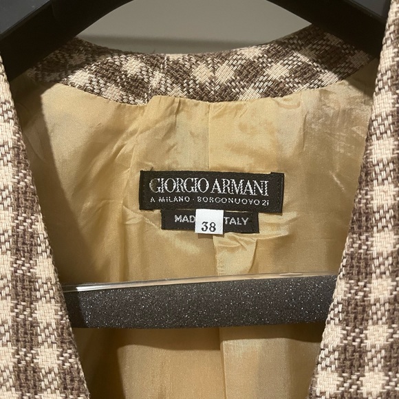 Armani 38 suit jacket - Picture 3 of 4